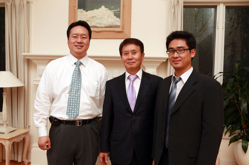 Dr. Steve Hahn, Caribbean Consul General, Dr. Jason Kim